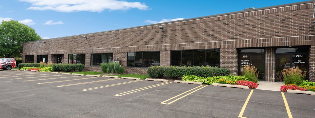 250-270 Tubeway Dr, Carol Stream, IL 60188 - Clear Height Properties